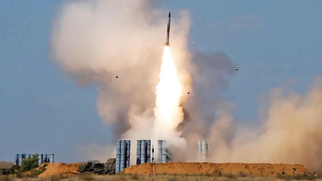 Hàng trăm tên lửa Nga bất ngờ di chuyển khiến Ukraine hoang mang ảnh 9
