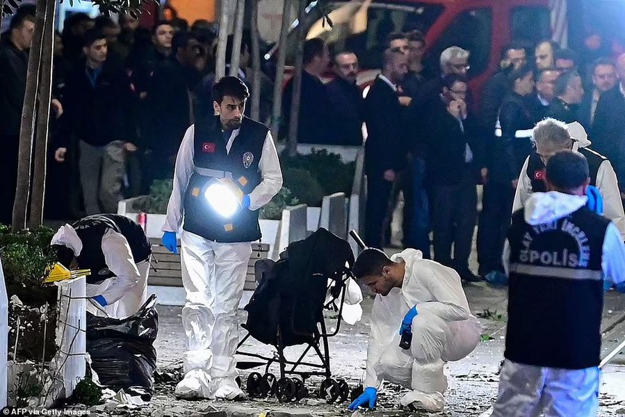 Hiện trường vụ nổ kinh hoàng ở trung tâm thành phố Istanbul, Thổ Nhĩ Kỳ ảnh 1