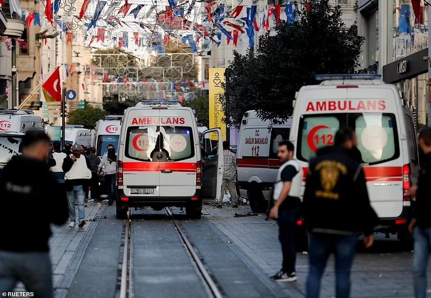 Hiện trường vụ nổ kinh hoàng ở trung tâm thành phố Istanbul, Thổ Nhĩ Kỳ ảnh 9