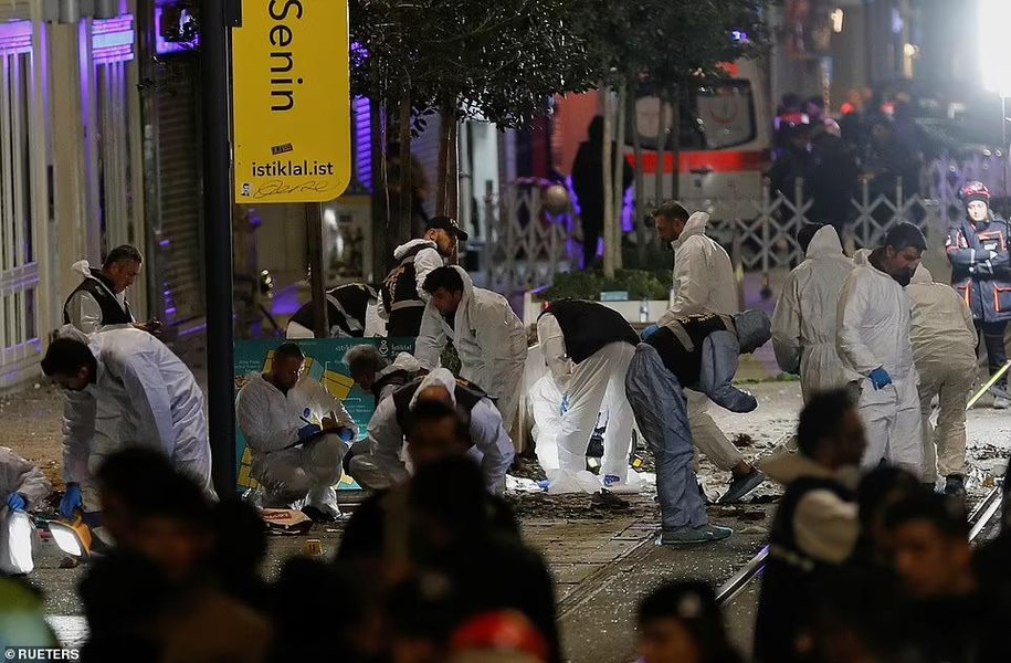 Hiện trường vụ nổ kinh hoàng ở trung tâm thành phố Istanbul, Thổ Nhĩ Kỳ ảnh 3