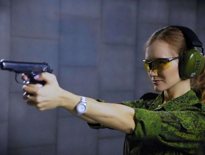 [Ảnh] Những nữ sĩ quan duyên dáng, xinh đẹp trong lực lượng cảnh sát Nga