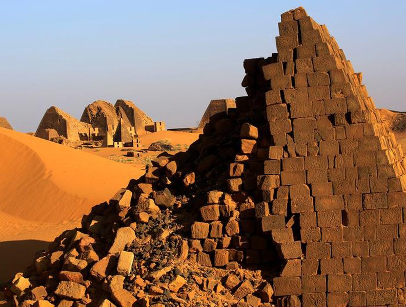 [ẢNH] Khám phá những kim tự tháp độc đáo chỉ có ở Sudan