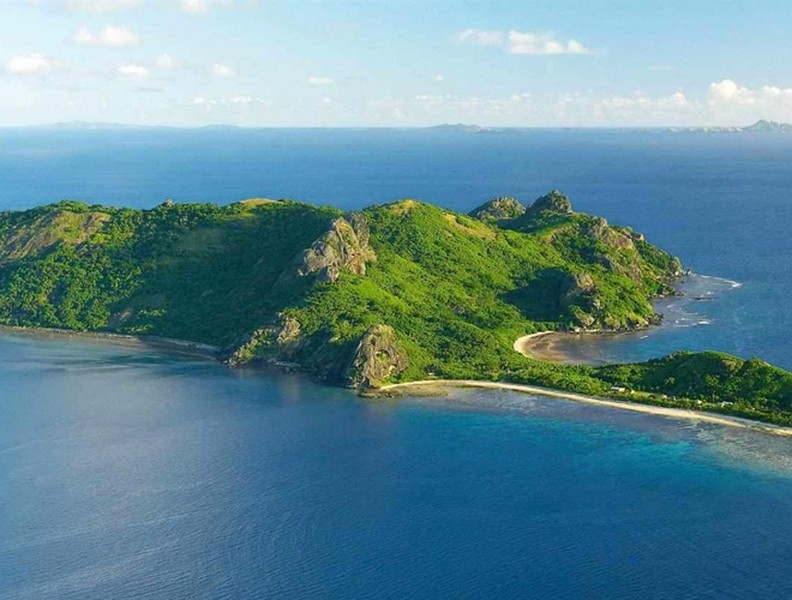 Đẹp hút hồn hòn đảo có nước trong xanh nhất thế giới
