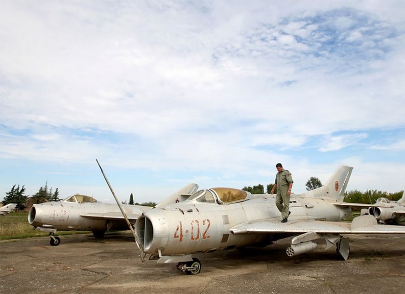 [ẢNH] Cận cảnh nghĩa địa máy bay MiG sắp trở thành căn cứ quân sự NATO