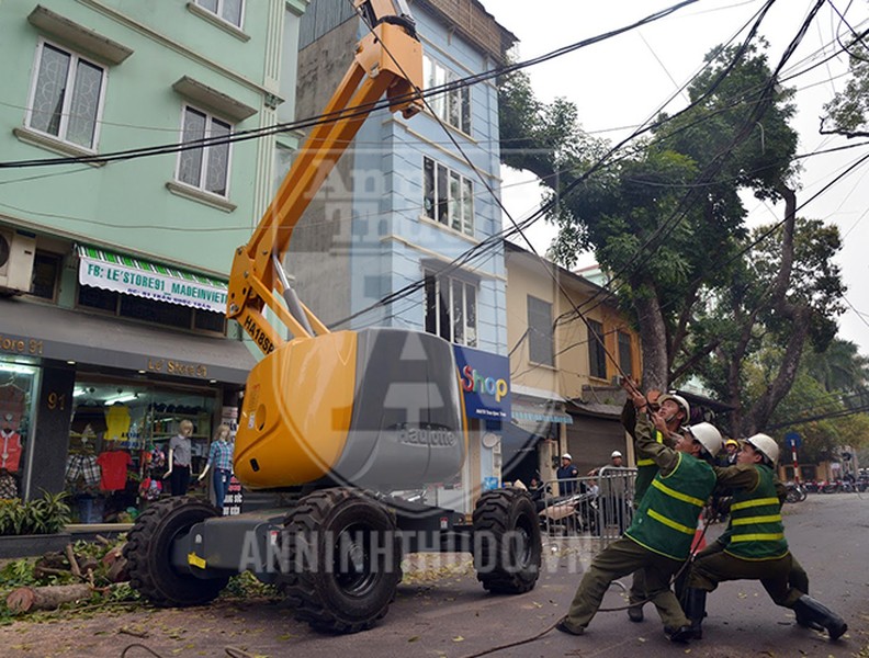 Hà Nội: 2.300 công nhân thoát nước trực 24/24 phòng chống ảnh hưởng bão số 10