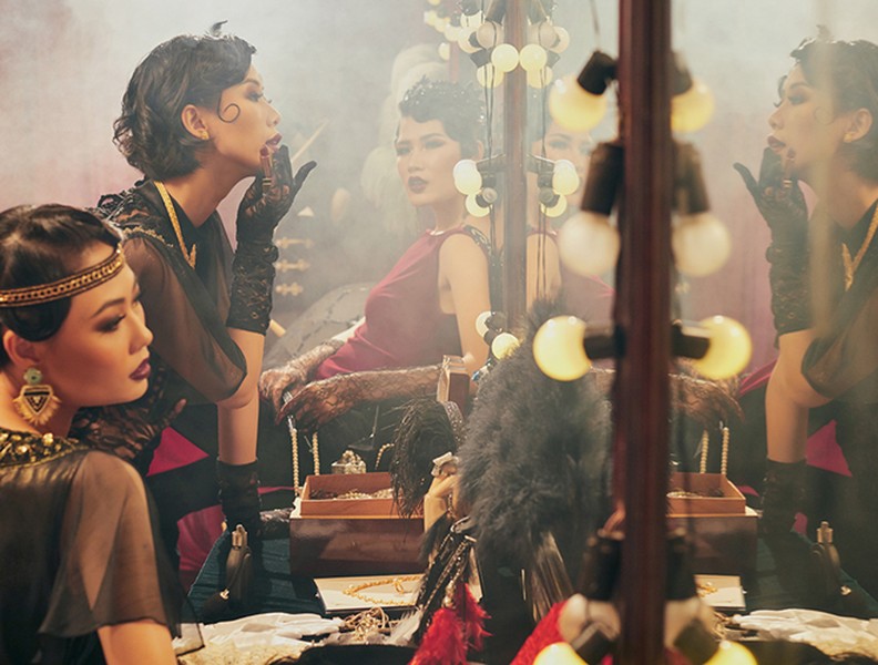 Quán quân Next Top Model Mai Giang mặc áo dài lấy cảm hứng từ Tuxedo