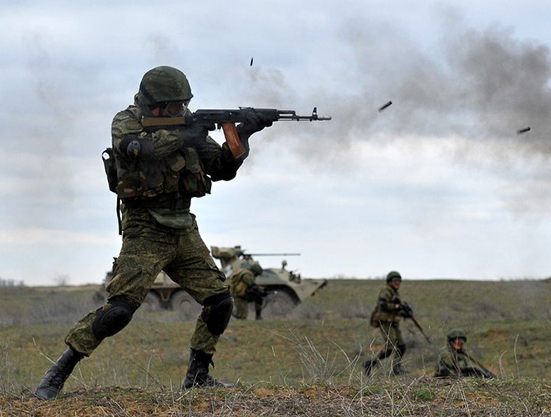 Khám phá những hình ảnh tinh nhuệ, thiện chiến của quân đội Nga (2)
