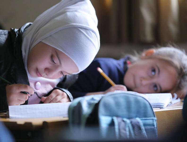 Xúc động ngắm những nụ cười tự nhiên của trẻ thơ Syria