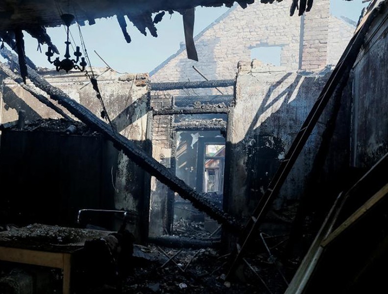 Hiện trường vụ nổ kho vũ khí quân sự khủng khiếp ở Ukraine