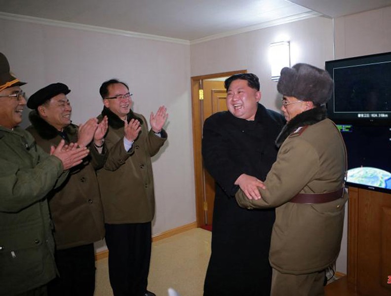 Xem Triều Tiên ăn mừng khi trở thành 