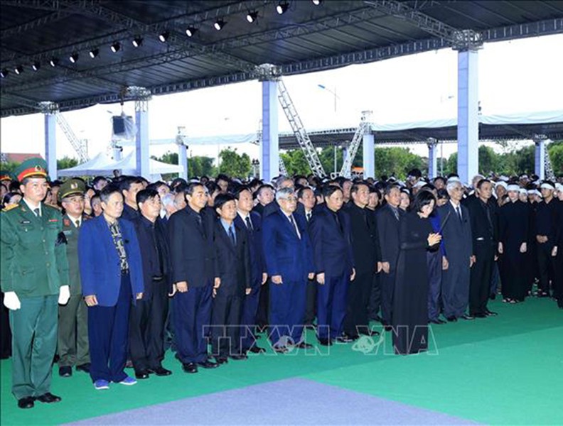 [ẢNH] Lễ an táng Chủ tịch nước Trần Đại Quang tại Ninh Bình