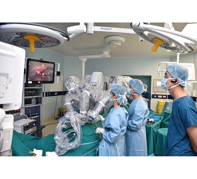 Cận cảnh robot phẫu thuật hiện đại có mặt tại Việt Nam