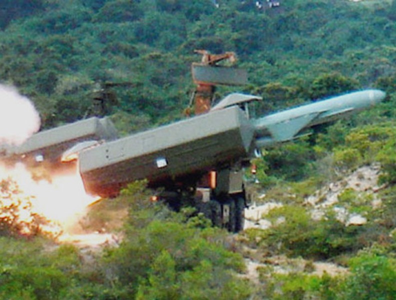 Sức mạnh tên lửa phòng thủ biển Đông của Việt Nam 