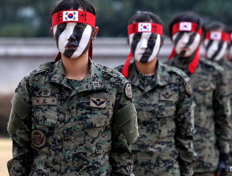 Liệu nữ binh sĩ Hàn Quốc có đẹp như các diễn viên trong phim Hàn Quốc?