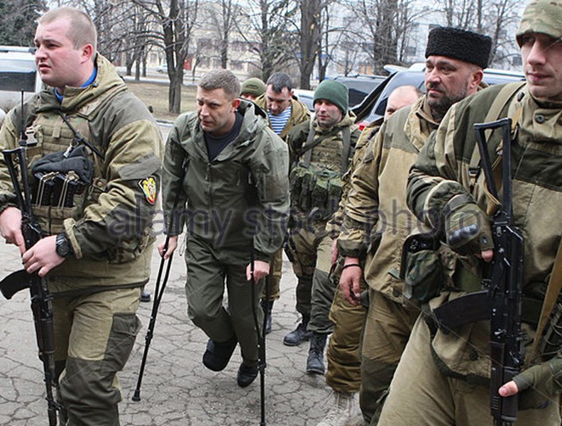 Donetsk tuyên bố thành lập nhà nước mới kế thừa Ukraine, miền Đông Ukraine lại chìm trong máu lửa
