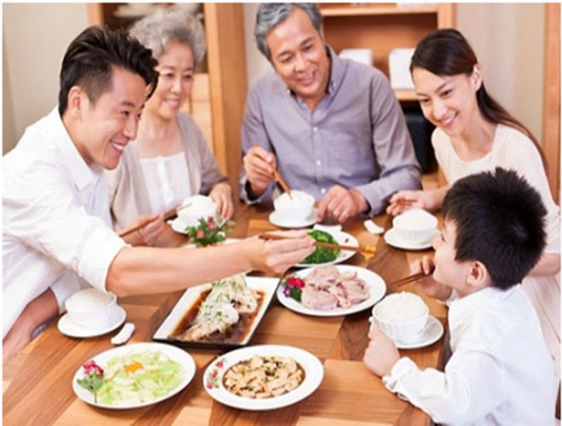Bữa cơm gia đình, phương thuốc thần dược xoa dịu bất hòa đem lại ấm êm hạnh phúc