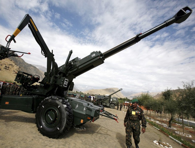 Xài linh kiện Trung Quốc, lựu pháo mạnh nhất Ấn Độ liên tiếp tự bắn vỡ nòng