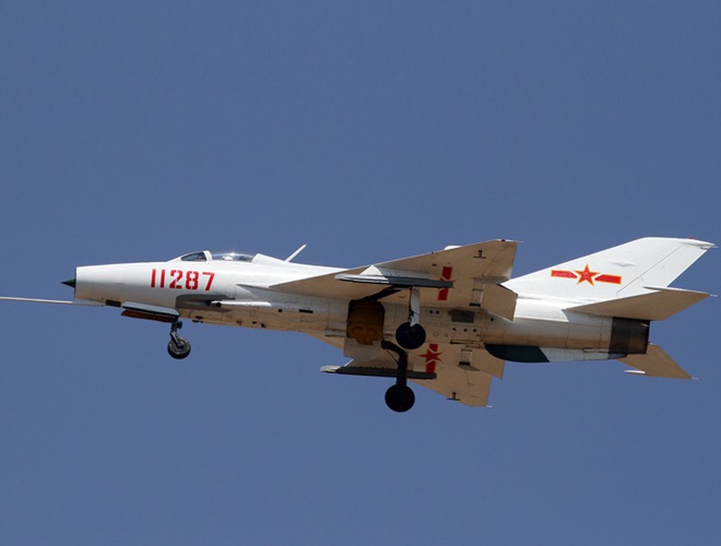 Tiêm kích F-7 bản sao MiG-21 của Trung Quốc trở thành 