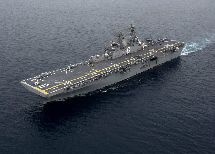 Mỹ hạ thủy siêu tàu đổ bộ trang bị F-35 trong bối cảnh căng thẳng với Triều Tiên