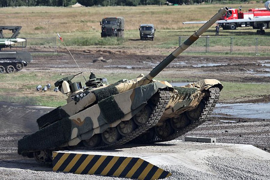 [ẢNH] Kể cả siêu tăng T-14 thất bại, Nga vẫn còn 