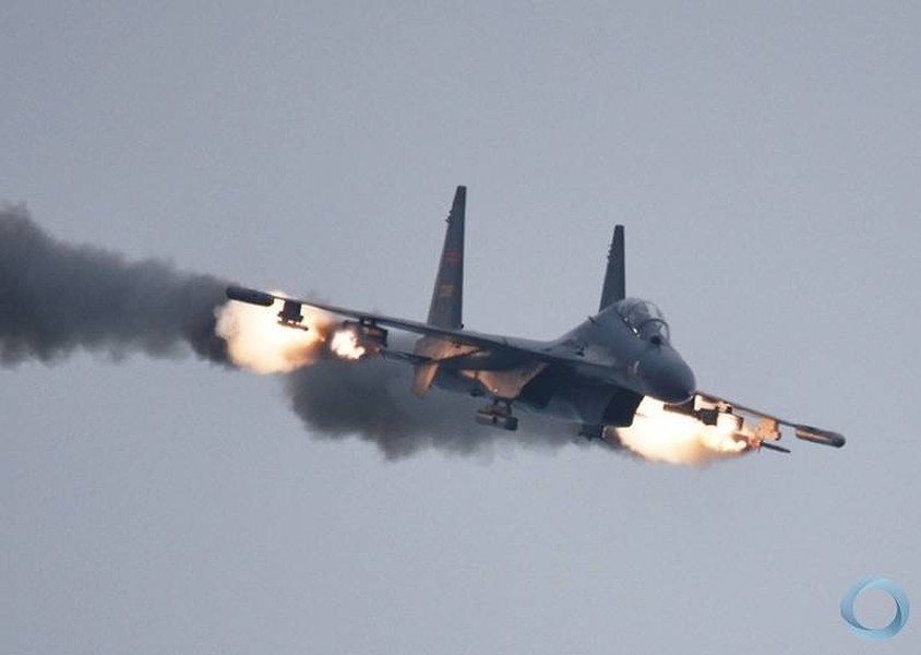 [ẢNH] Động cơ đẩy vector 3D trên Su-35 của Nga thực chất chỉ là 2D?