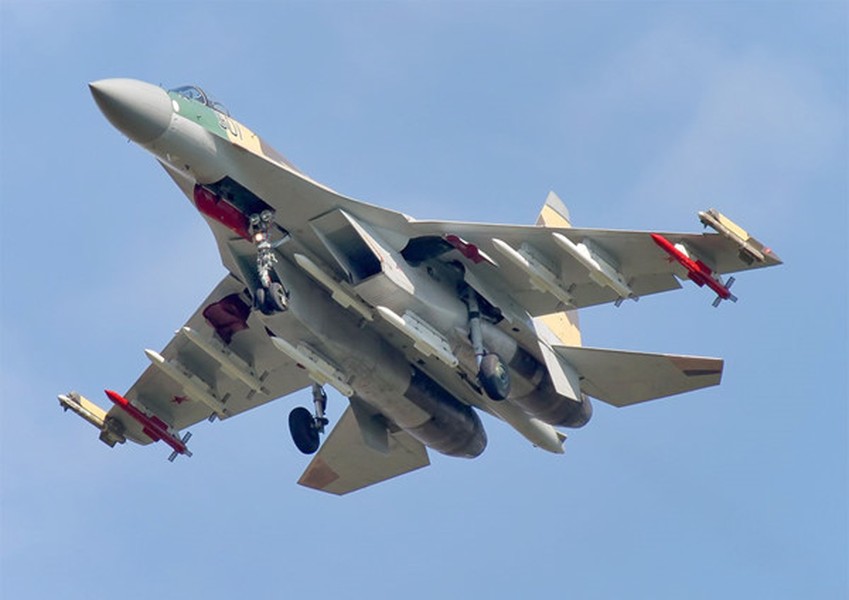 [ẢNH] Nga rút Su-30SM, mọi gánh nặng không chiến tại Syria đổ dồn lên vai 4 chiếc Su-35
