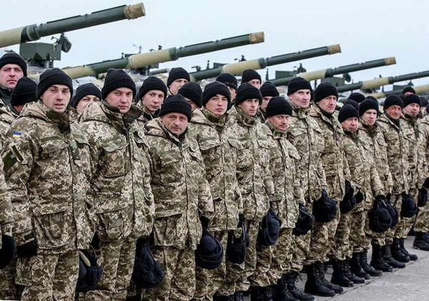 [ẢNH] Ukraine nhận loạt siêu tăng nâng cấp từ 
