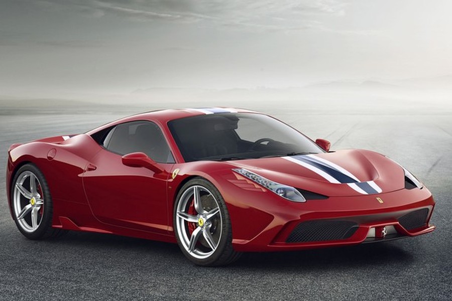 [ẢNH] Kiện đòi bồi thường 19.500 USD vì làm móp Ferrari 458 khi đậu xe