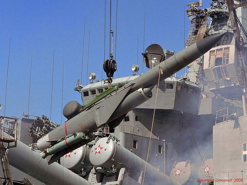 [ẢNH] Khám phá soái hạm Nga có thể hủy diệt toàn bộ hải quân Ukraine