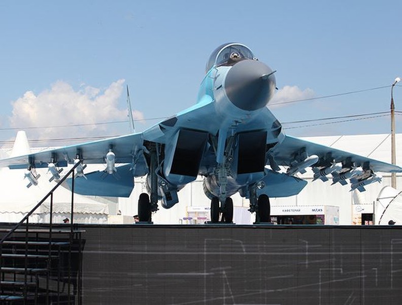 [ẢNH] Siêu phẩm MiG-35, chiến thần thất thế trên chính quê hương mình