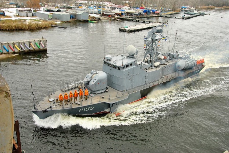 [ẢNH] Ẩn số đặc biệt khi Ukraine bất ngờ tháo hết tên lửa diệt hạm nguy hiểm trên tàu chiến