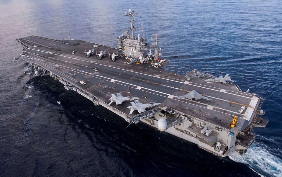 [ẢNH] Chưa kịp vào biên chế, Mỹ bàng hoàng khi 'bóng ma hải quân' X-47B đã bị Trung Quốc làm nhái