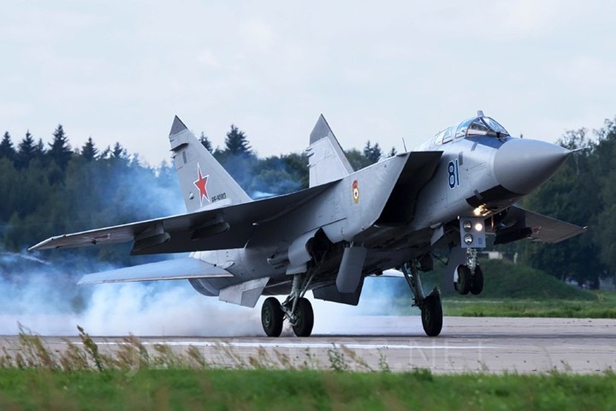 [ẢNH] Cho MiG-31 đánh chặn trên tầng bình lưu, đòn gió của Nga liệu có hiệu quả?