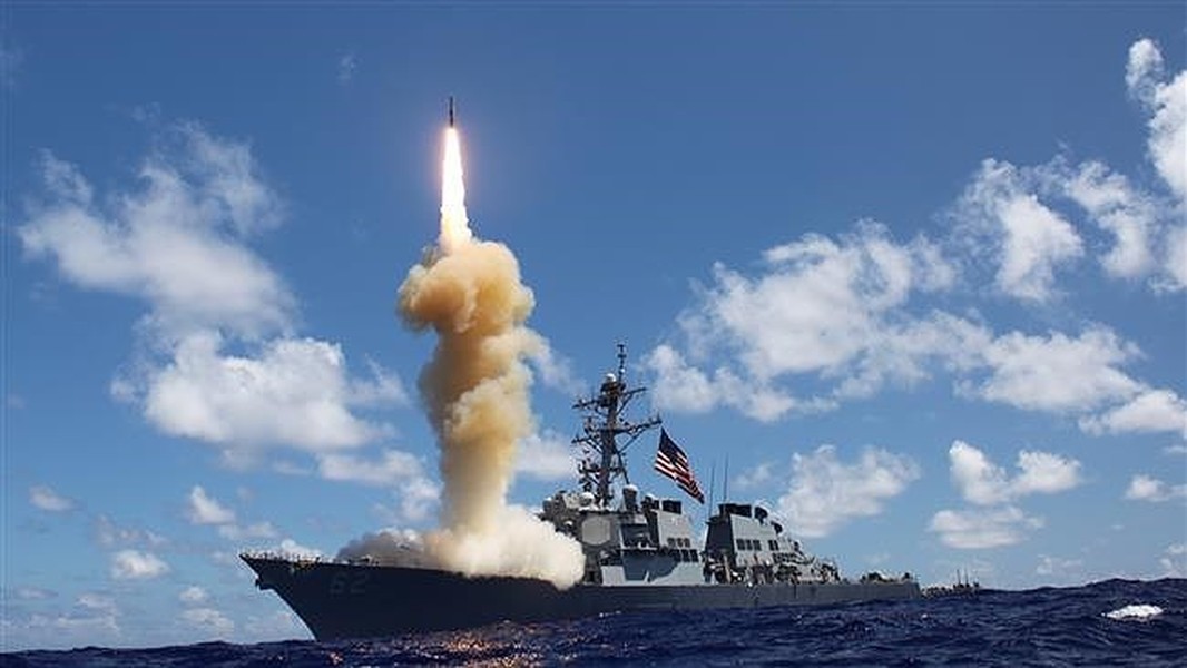[ẢNH] Chiến hạm mang sát thủ Tomahawk Mỹ khiến Nga từ khâm phục đến khó chịu