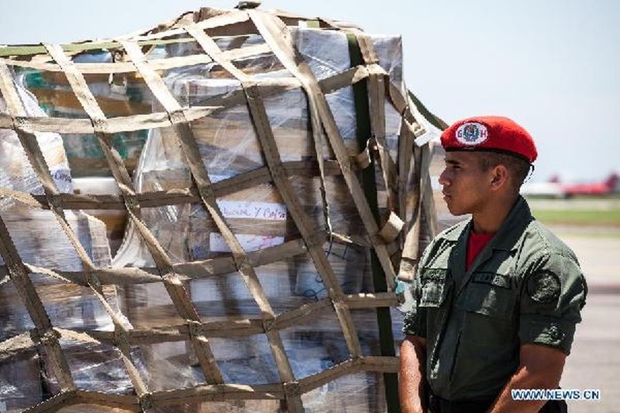 [ẢNH] Cho binh sĩ chặn hàng cứu trợ nhân đạo vào Venezuela, bước đi nguy hiểm nhưng cần thiết cho ông Maduro