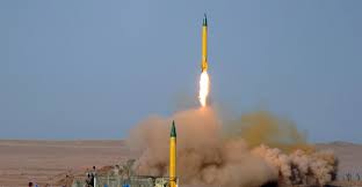 [ẢNH] Nhà máy tên lửa Iran bị Israel phát hiện tại Syria, thế giới nín thở bão lửa ập đến, liệu S-300 có 'khẹt lửa'?