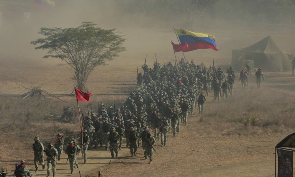 [ẢNH] Venezuela bất ngờ tập trận lớn nhất trong lịch sử, sẵn sàng đương đầu nếu Mỹ tấn công