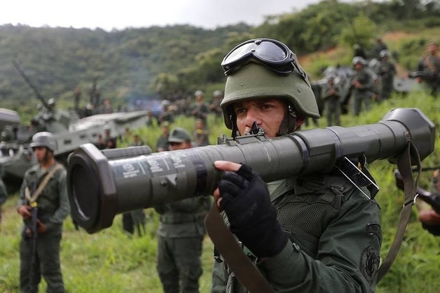 [ẢNH] AT-4 Sát thủ chống tăng của Mỹ trong tay quân đội Venezuela