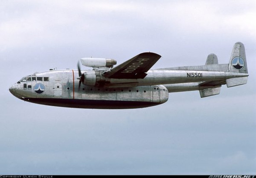 [ẢNH] Máy bay siêu dị do Mỹ sản xuất cấp tốc vận chuyển quân từ Nam ra Bắc năm 1979