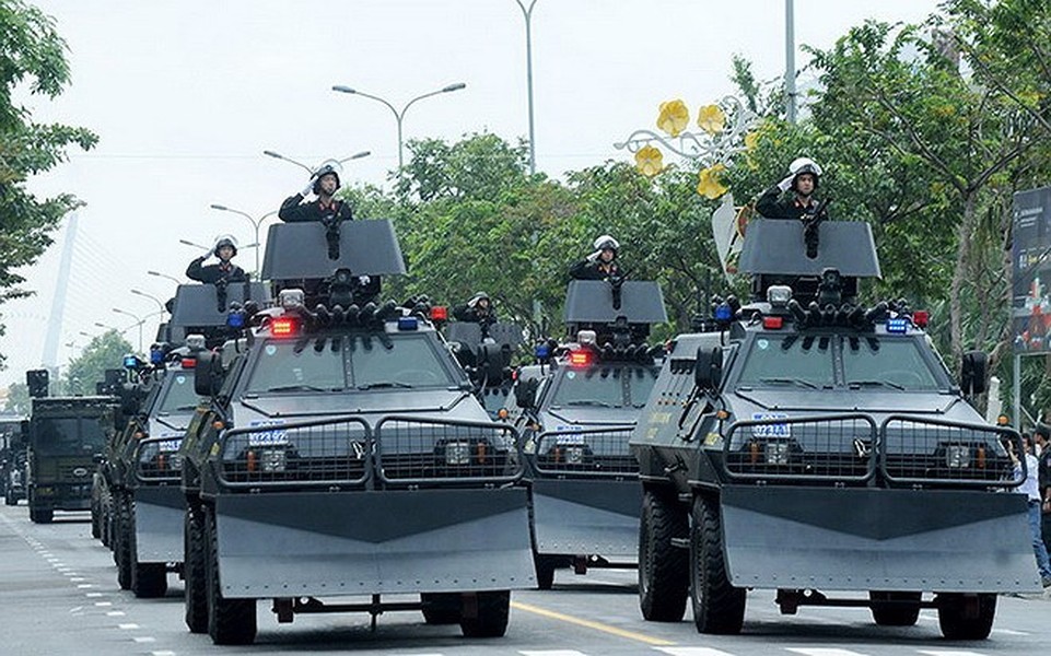 [ẢNH] Siêu xe bọc thép hiện đại của Việt Nam bảo vệ hội nghị thượng đỉnh Mỹ - Triều