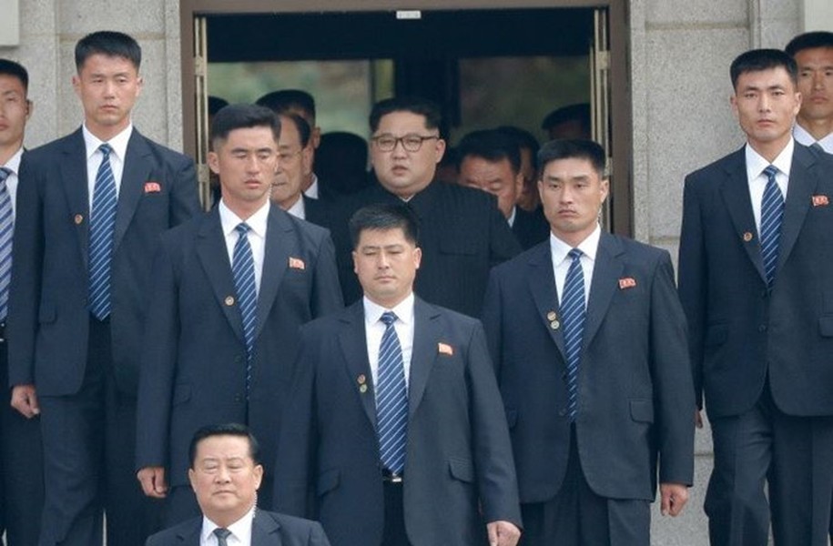 [ẢNH] Đội cận vệ cực kỳ tinh nhuệ của Chủ tịch Triều Tiên Kim Jong- Un