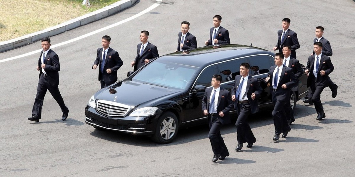 [ẢNH] Đội cận vệ cực kỳ tinh nhuệ của Chủ tịch Triều Tiên Kim Jong- Un
