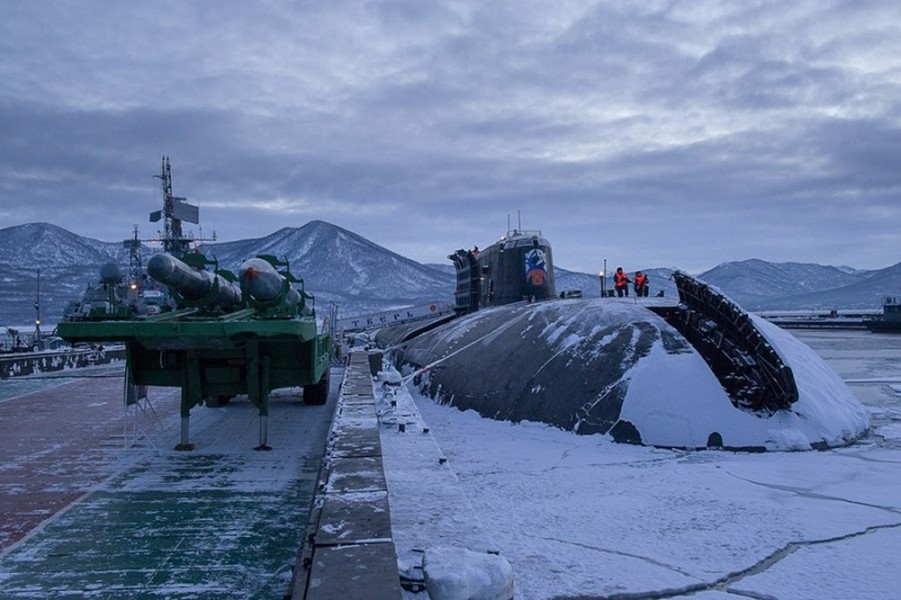 [ẢNH] Siêu tàu ngầm mang 6 ngư lôi hạt nhân, đòn đánh kinh hoàng từ lòng đại dương của Nga