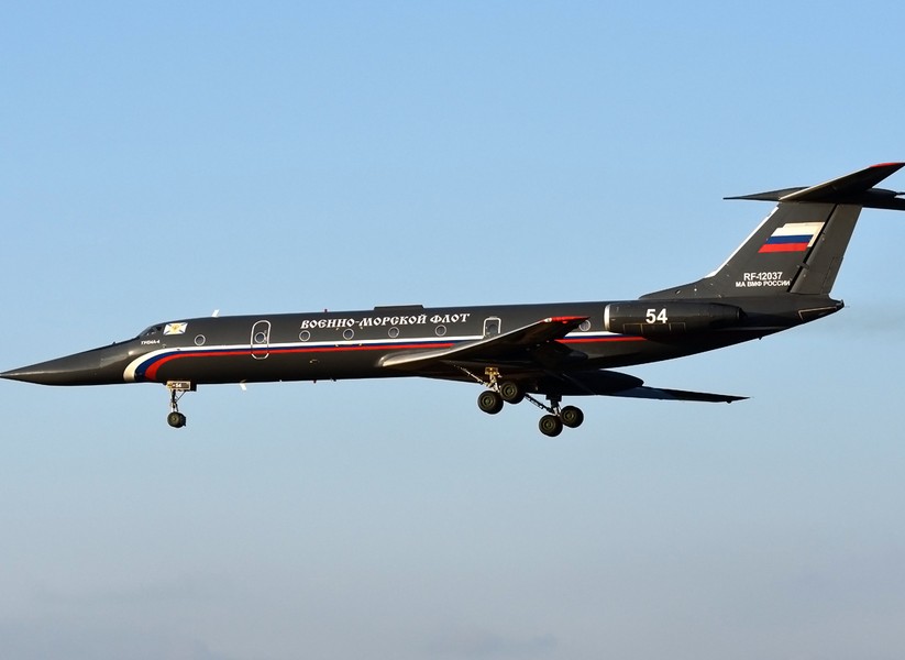 [ẢNH] Nga hồi sinh máy bay huấn luyện 'Ngọc trai đen'