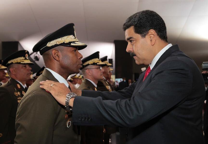[ẢNH] Giám đốc tình báo Venezuela quay lưng với tổng thống Maduro