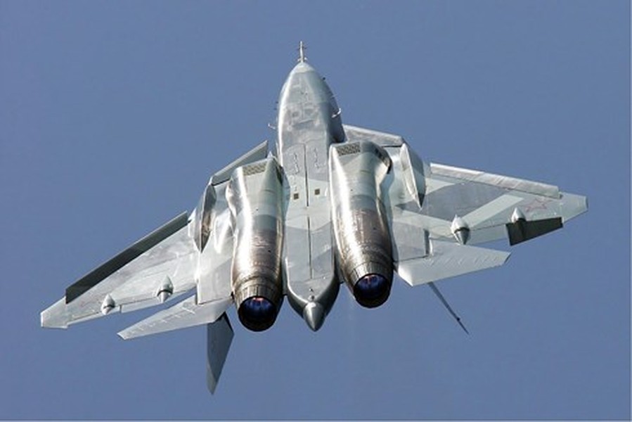 [ẢNH] Vắng bóng ngày mừng chiến thắng, sự thật về Su-57 khiến người hâm mộ vũ khí Nga xót xa
