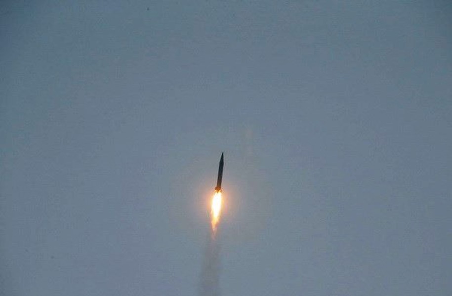 [ẢNH] Triều Tiên phóng tên lửa nhằm đáp trả việc Hàn Quốc sở hữu ‘sát thần’ F-35?
