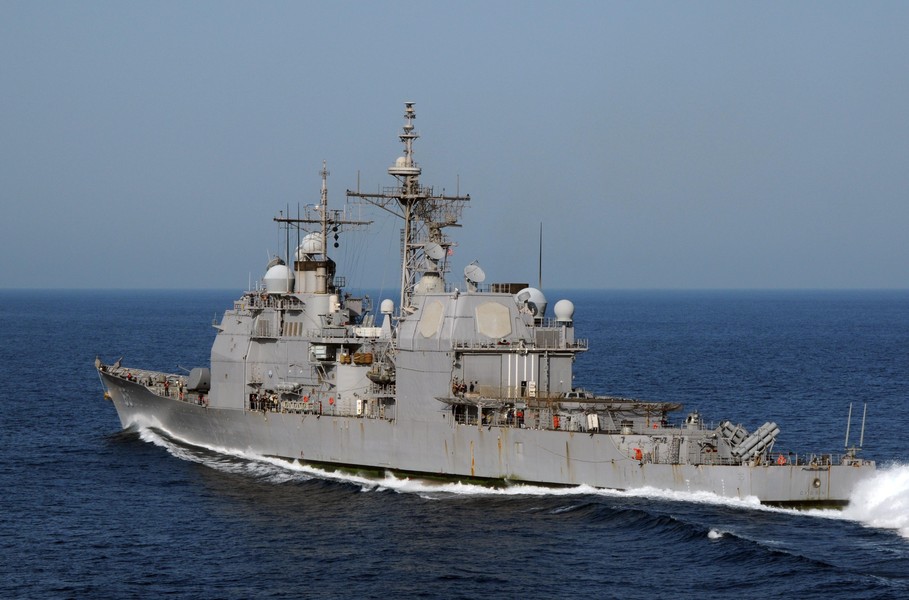 [ẢNH] Tuần dương hạm mang tên lửa Tomahawk áp sát Iran, Trung Đông căng như dây đàn