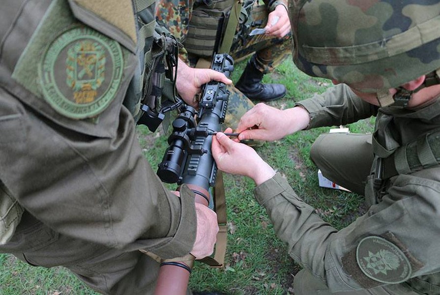 [ẢNH] Nga chê nhưng thực ra đang lo lắng trước phiên bản nhái RPG-7 Mỹ cấp cho Ukraine?