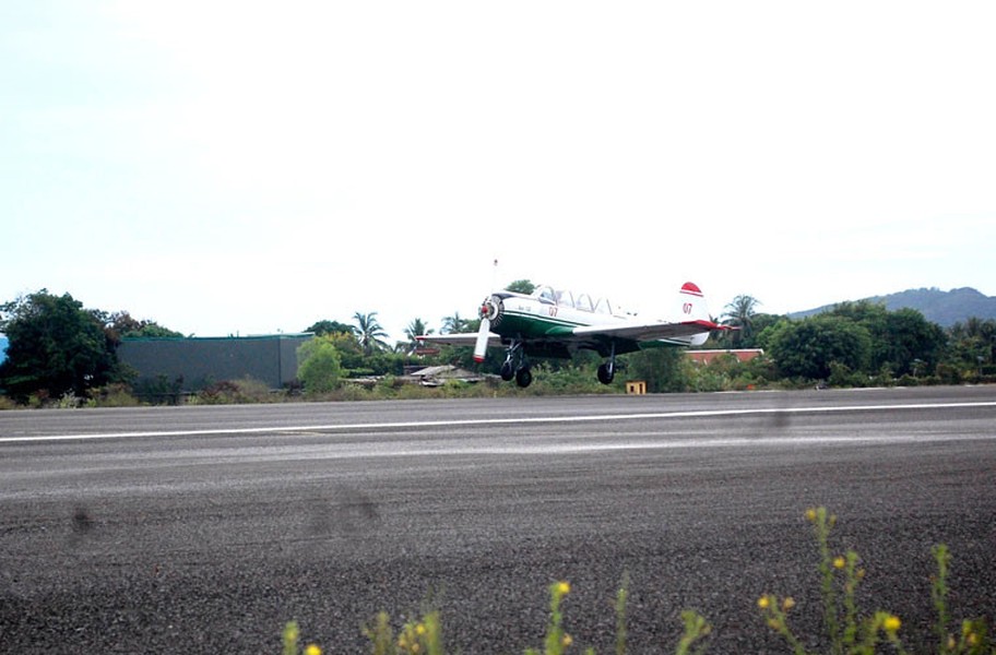 [ẢNH] NÓNG: Máy bay quân sự rơi tại Khánh Hòa, cả 2 phi công tử nạn